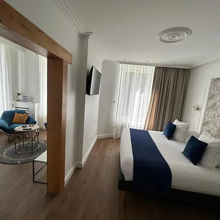 Le Grand Dore Hotel